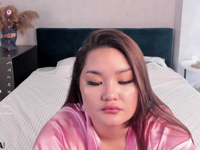 JadeKussh live cam on BongaCams