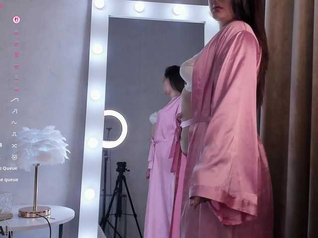 JadeKussh live cam on BongaCams