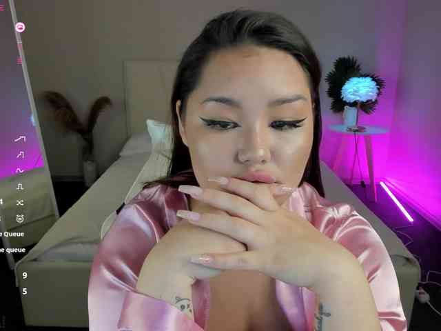 JadeKussh webcam