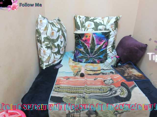 CHERRYTEAZER live cam on BongaCams