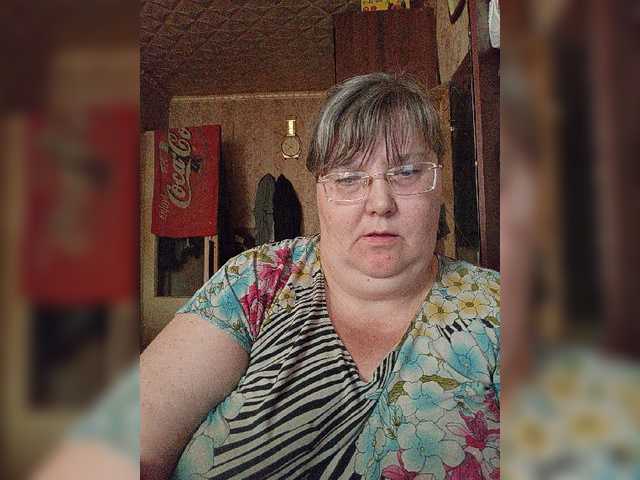 Olga47 — live female cam