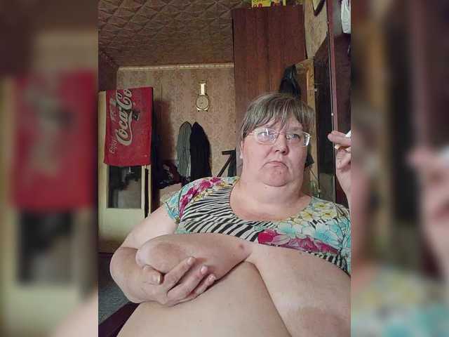 Olga47 — live female cam