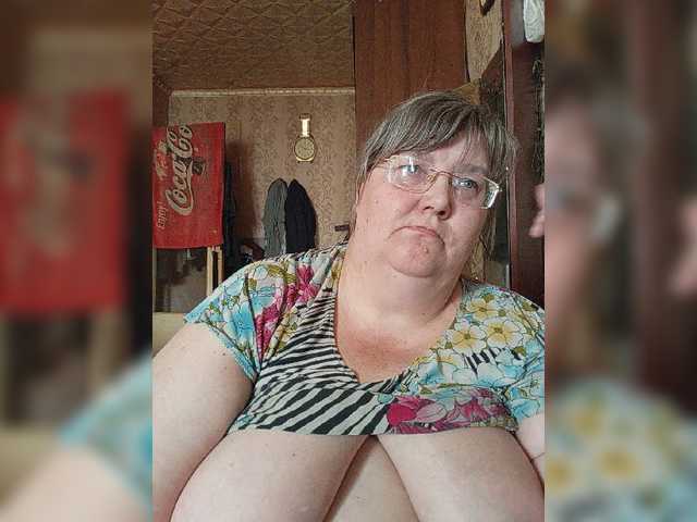 Olga47 — live female cam