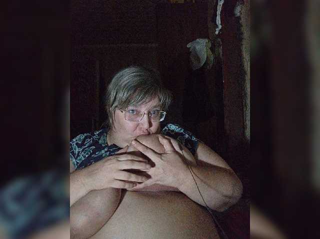 Olga47, en directo ahora en BongaCams