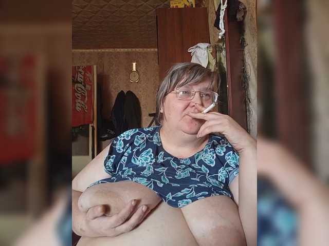 Olga47, live now on BongaCams