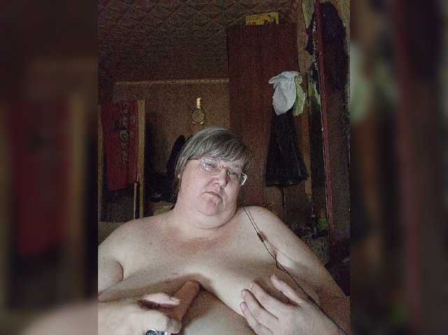 Olga47, live now on BongaCams