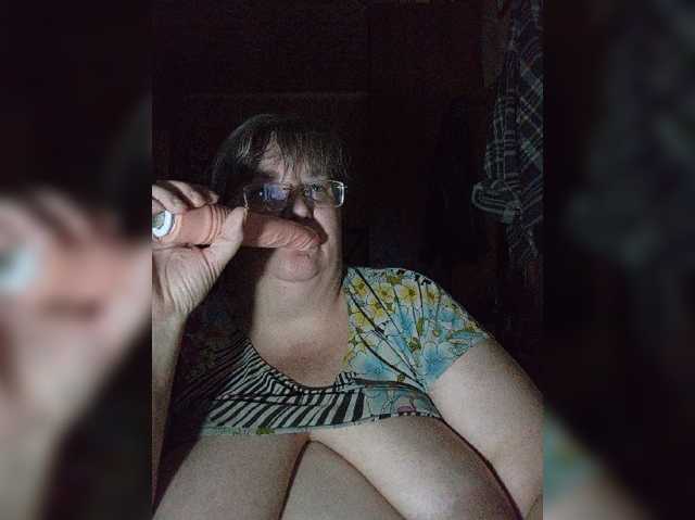Olga47 live cam