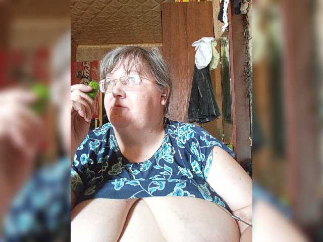 Olga47, live now on BongaCams