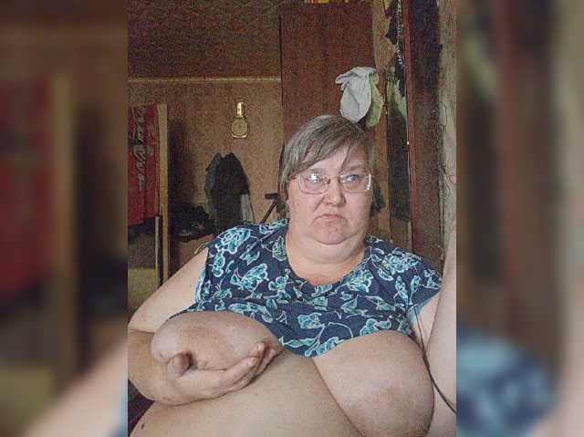 Olga47, live now on BongaCams