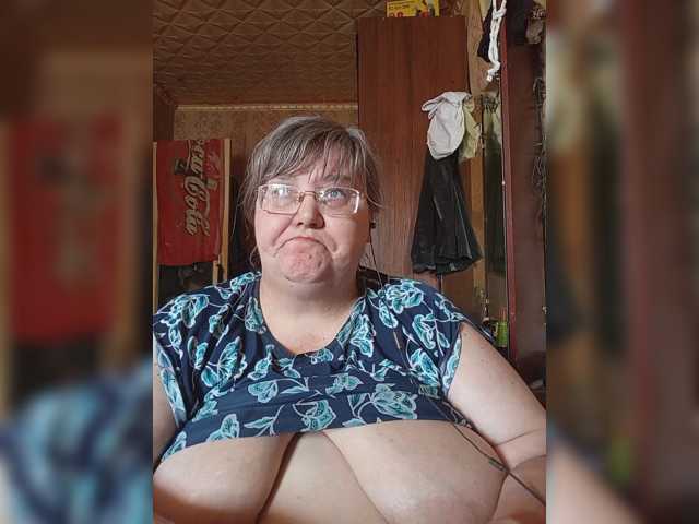 Olga47, live now on BongaCams