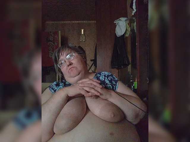 Olga47, en directo ahora en BongaCams