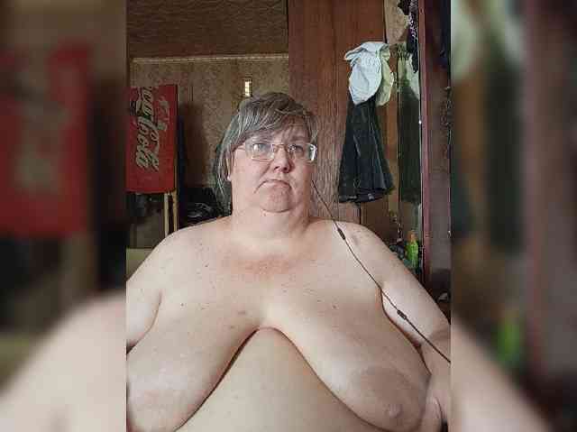 Olga47 webcam