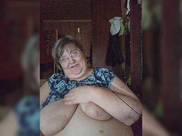 Olga47 webcam