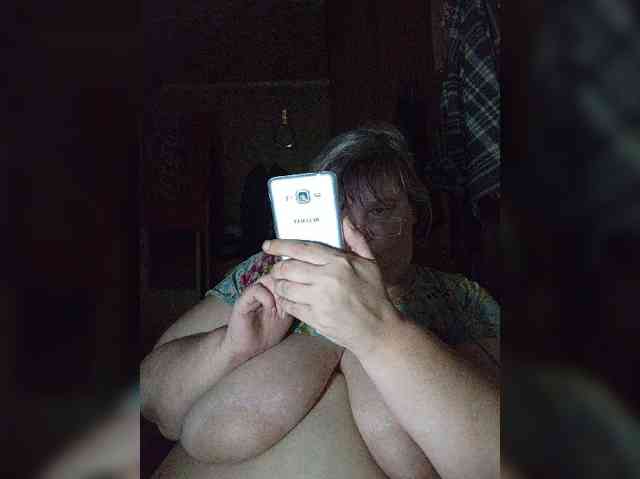 Olga47 webcam