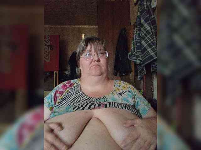 Olga47 webcam