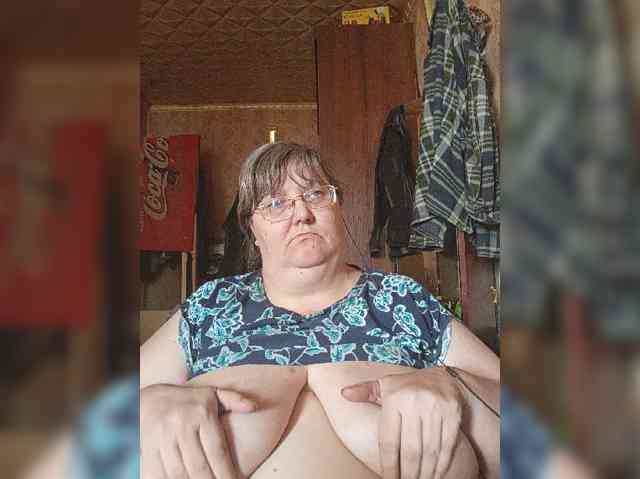 Olga47 webcam