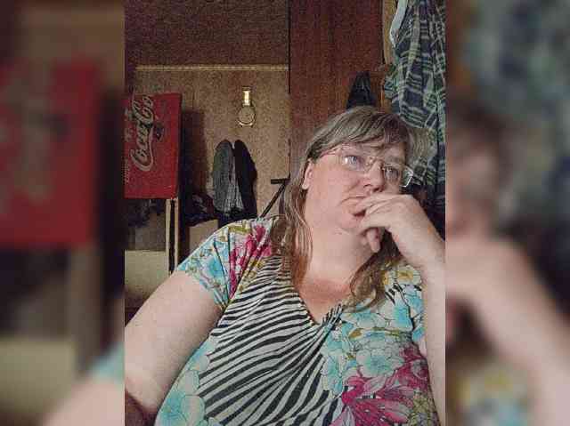 Olga47 webcam