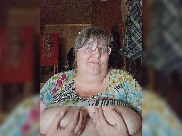 Olga47 webcam