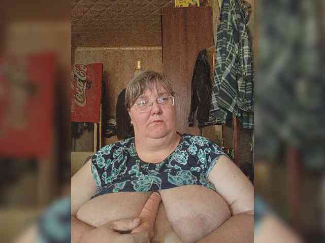 Olga47 webcam