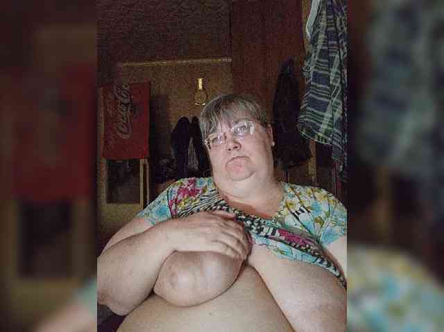 Olga47 webcam