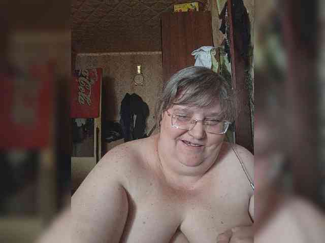 Olga47 webcam