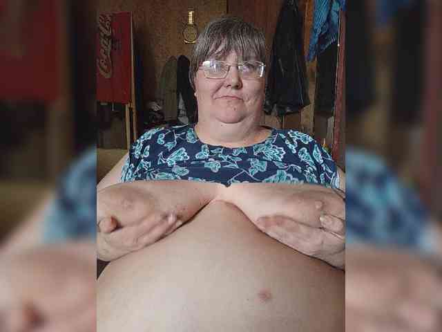 Olga47 webcam