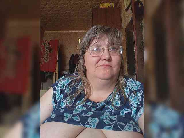 Olga47 webcam