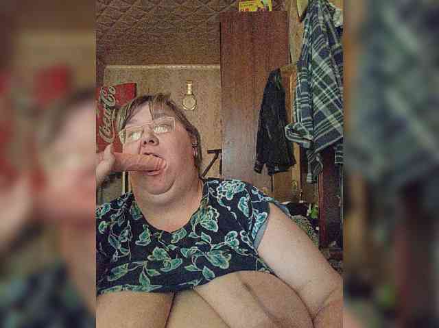 Olga47 webcam
