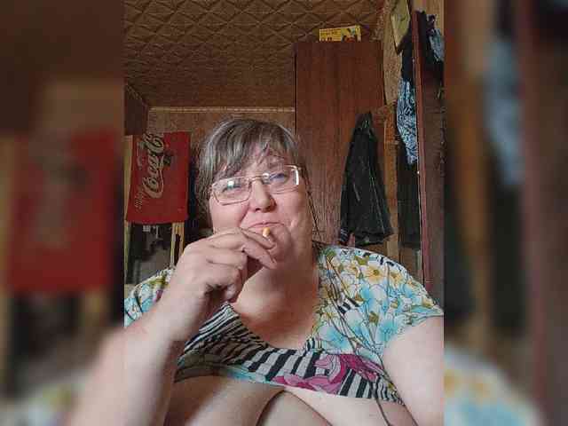 Olga47 webcam
