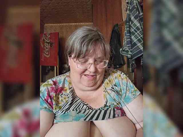 Olga47 webcam
