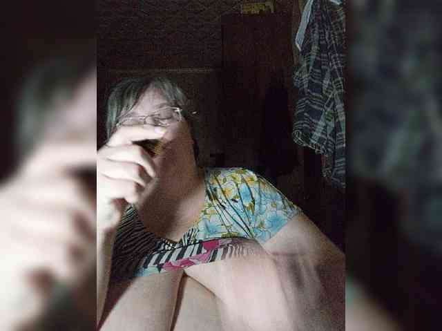 Olga47 webcam