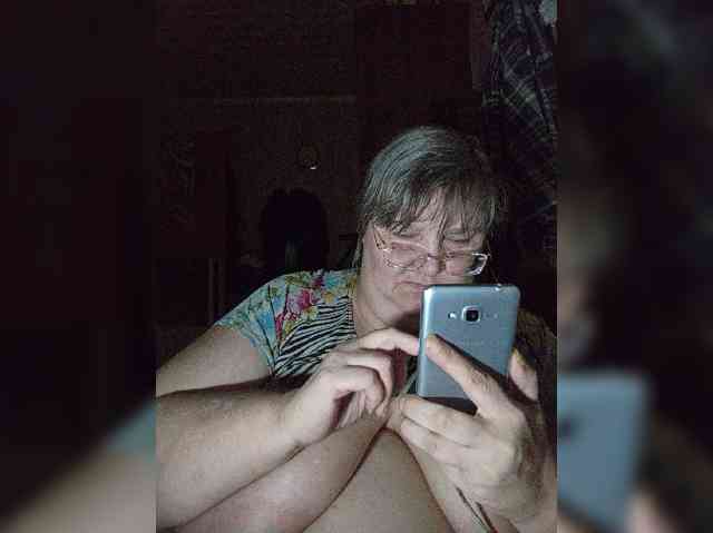 Olga47 webcam