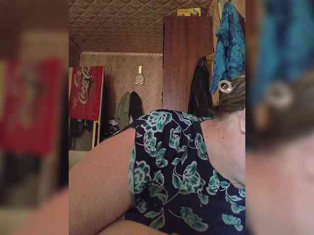 Olga47 webcam