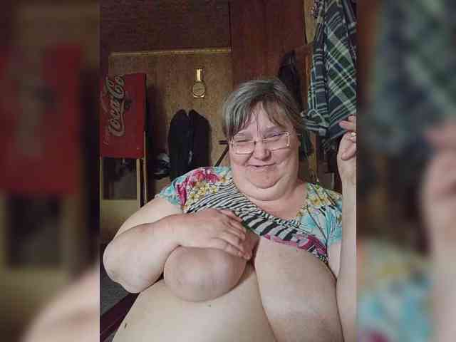 Olga47 webcam