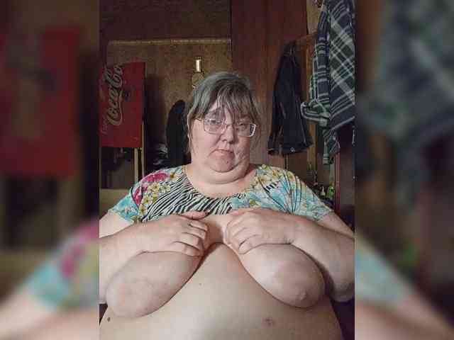 Olga47 webcam