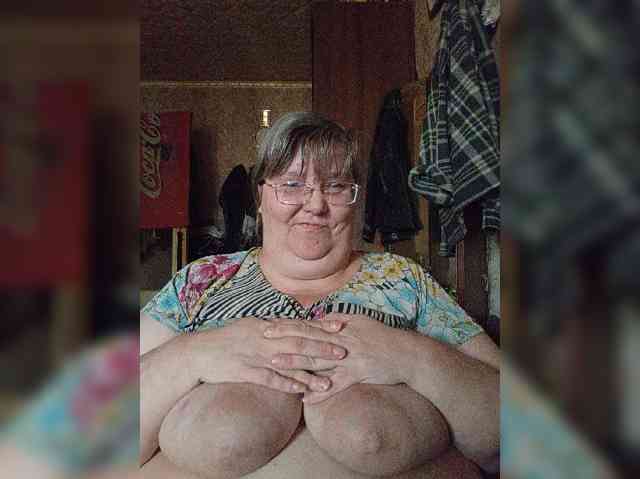 Olga47 webcam
