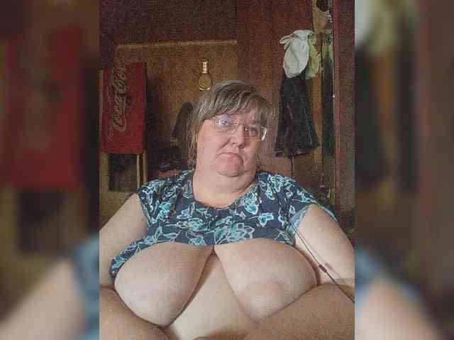 Olga47 webcam
