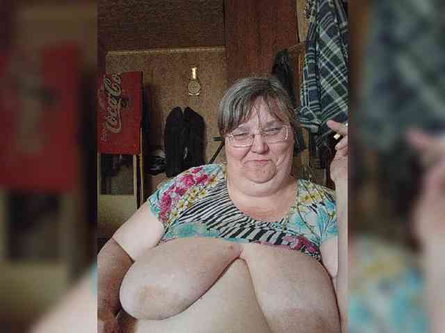 Olga47 webcam