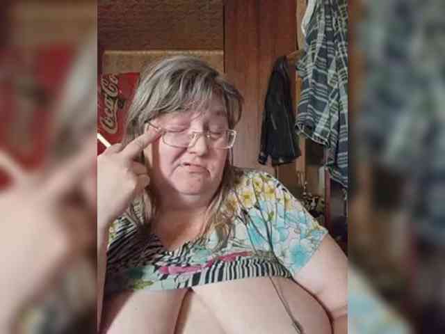 Olga47 webcam