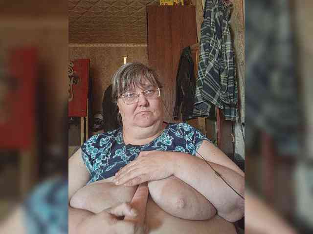 Olga47 webcam