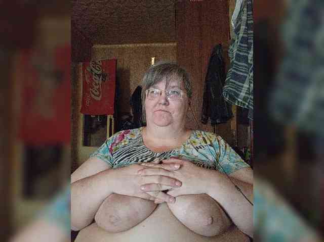 Olga47 webcam