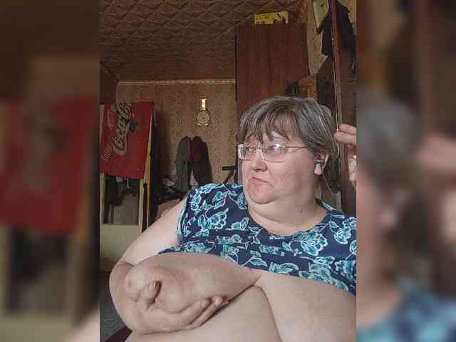 Olga47 webcam