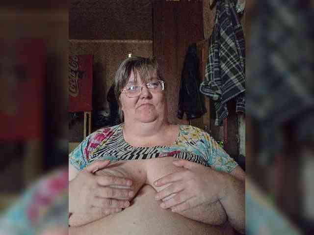 Olga47 webcam
