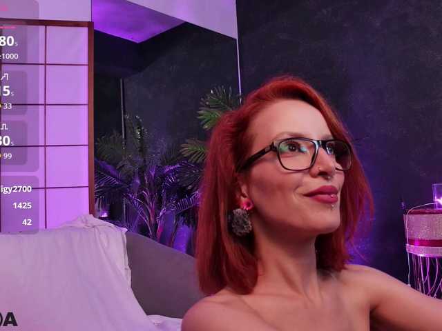 IslaReign live cam on BongaCams