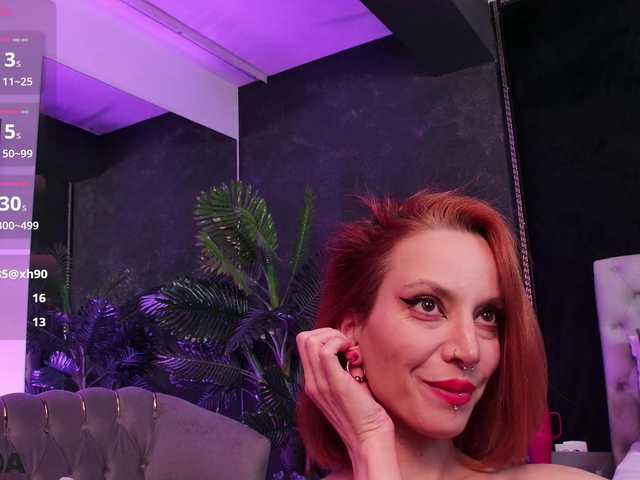 IslaReign live cam on BongaCams