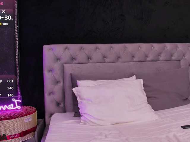 IslaReign live cam on BongaCams