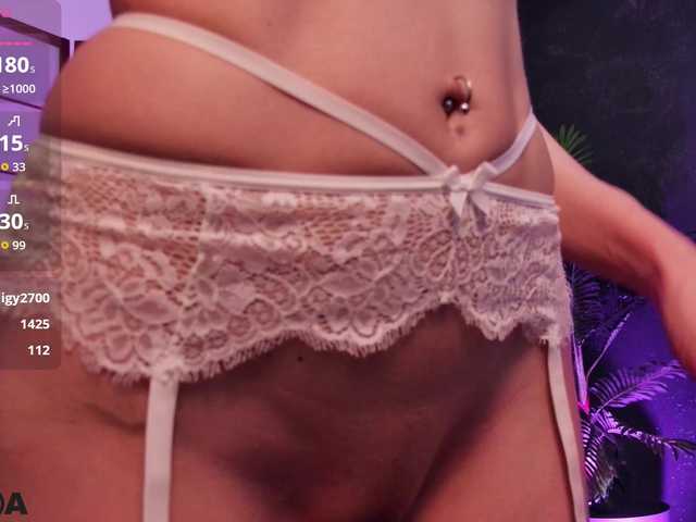IslaReign live cam on BongaCams