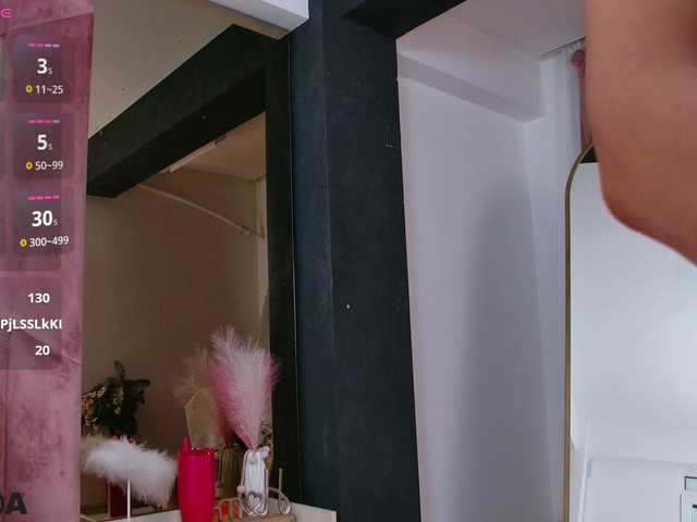 IslaReign live cam preview