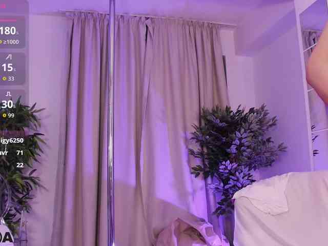 IslaReign webcam