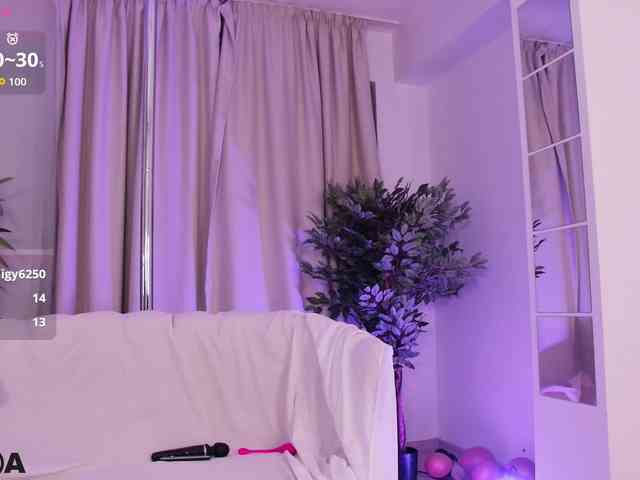 IslaReign webcam